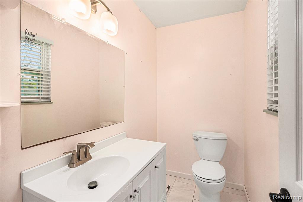 6160 KING ARTHUR Drive, Swartz Creek, MI 48473 — Photo 10