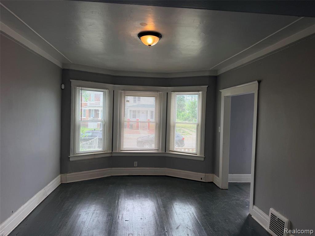 4622 Vancouver Street - Photo 3