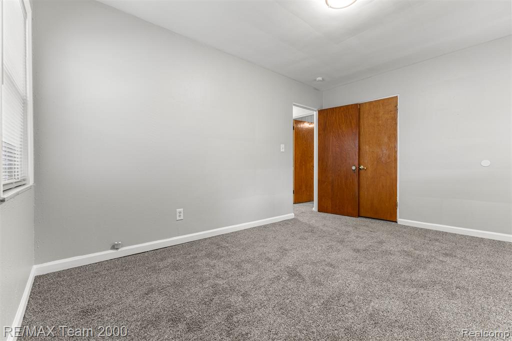 7322 Fenton Street, Dearborn Heights, MI 48127 — Photo 22