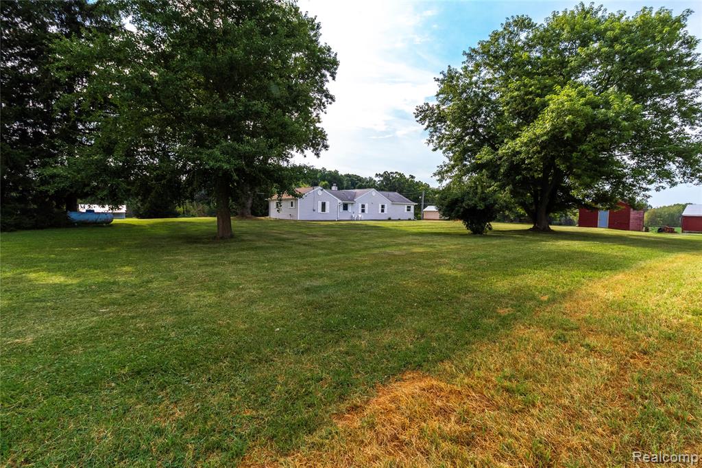 9197 Henderson Road, Otisville, MI 48463 — Photo 43