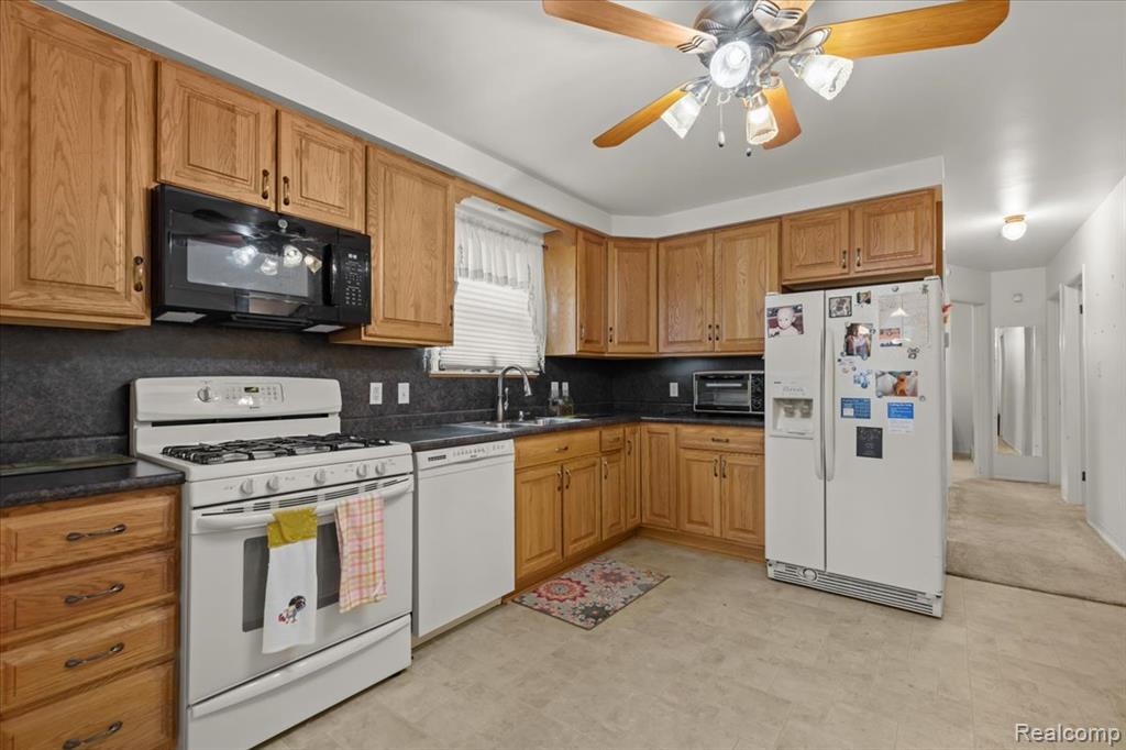 2091 Morris Avenue, Lincoln Park, MI 48146 — Photo 10