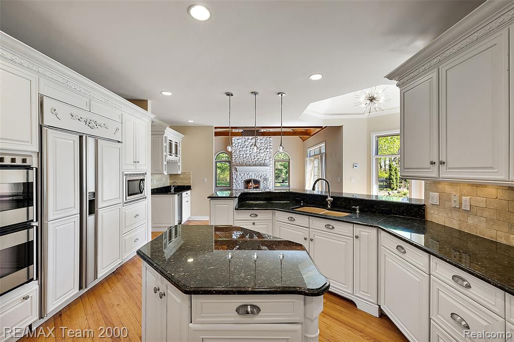 630 Sheldon Court, Rochester, MI 48306 — Photo 28
