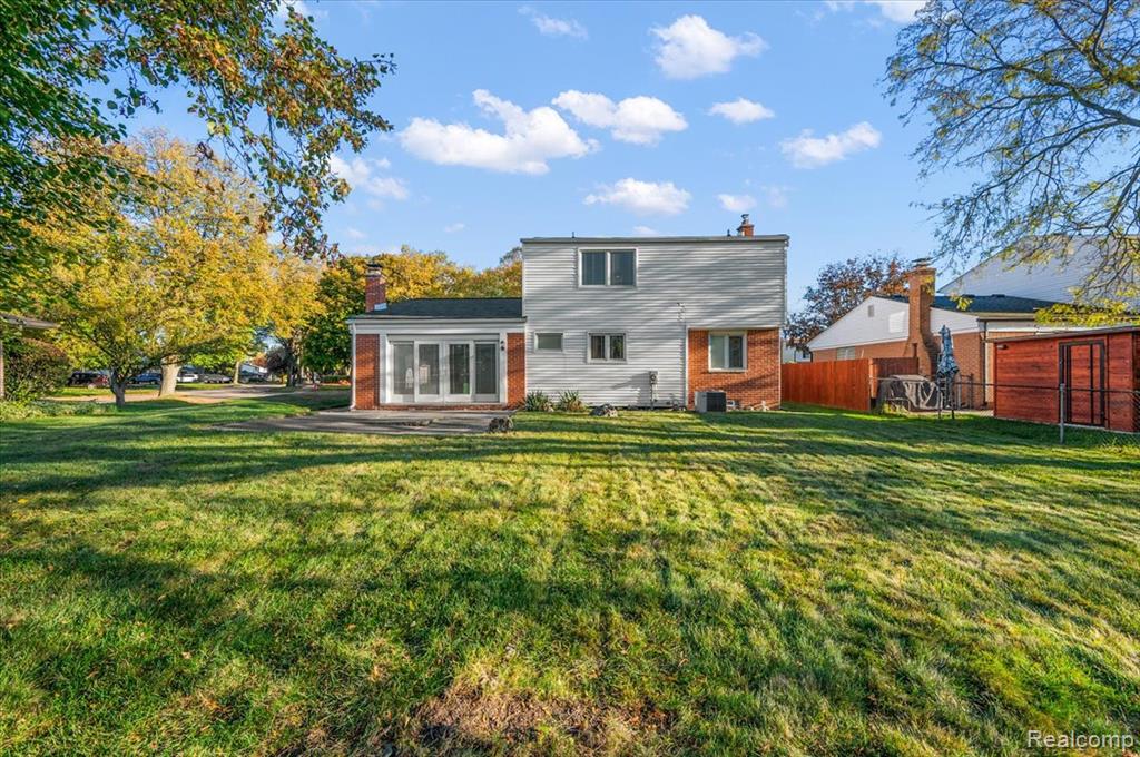 40649 Rinaldi Drive, Sterling Heights, MI 48313 — Photo 49
