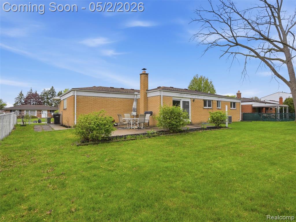 8618 Alwardt Drive, Sterling Heights, MI 48313 — Photo 35