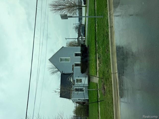 607 Toledo Street, Dundee, MI 48131 — front exterior