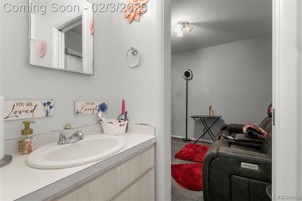 8512 Norborne Avenue, Dearborn Heights, MI 48127 — Photo 16