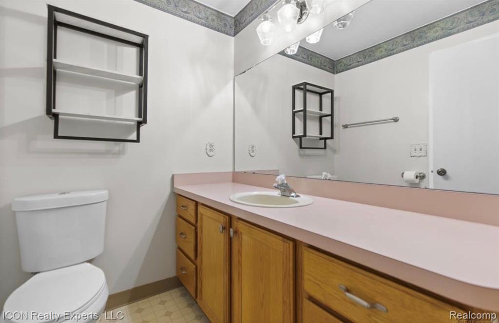 50451 Bay Run N, Chesterfield, MI 48047 — Photo 9