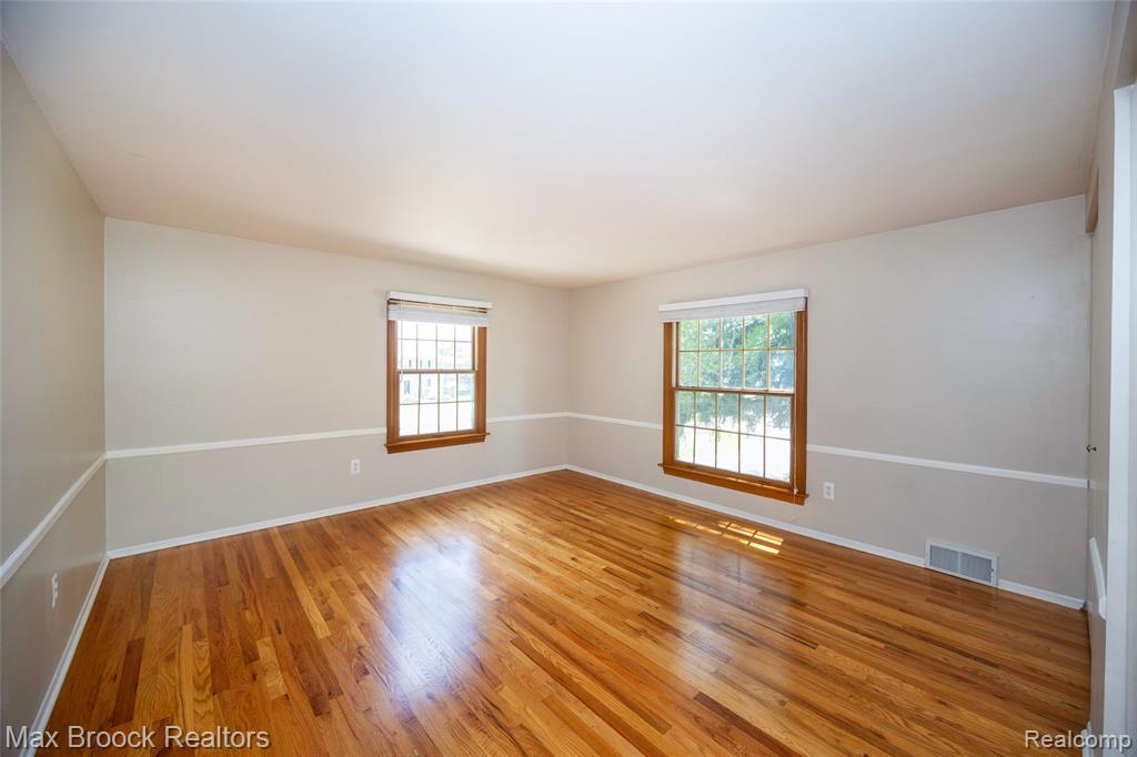 30830 Lincolnshire E, Beverly Hills, MI 48025 — Photo 18