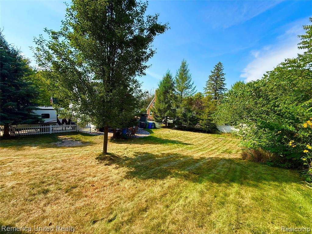 603 N Michigan Avenue, Howell, MI 48843 — Photo 33
