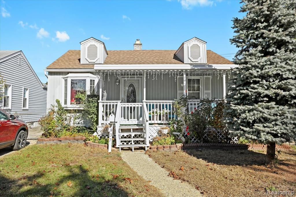 937 E Brickley Avenue, Hazel Park, MI 48030 — front exterior