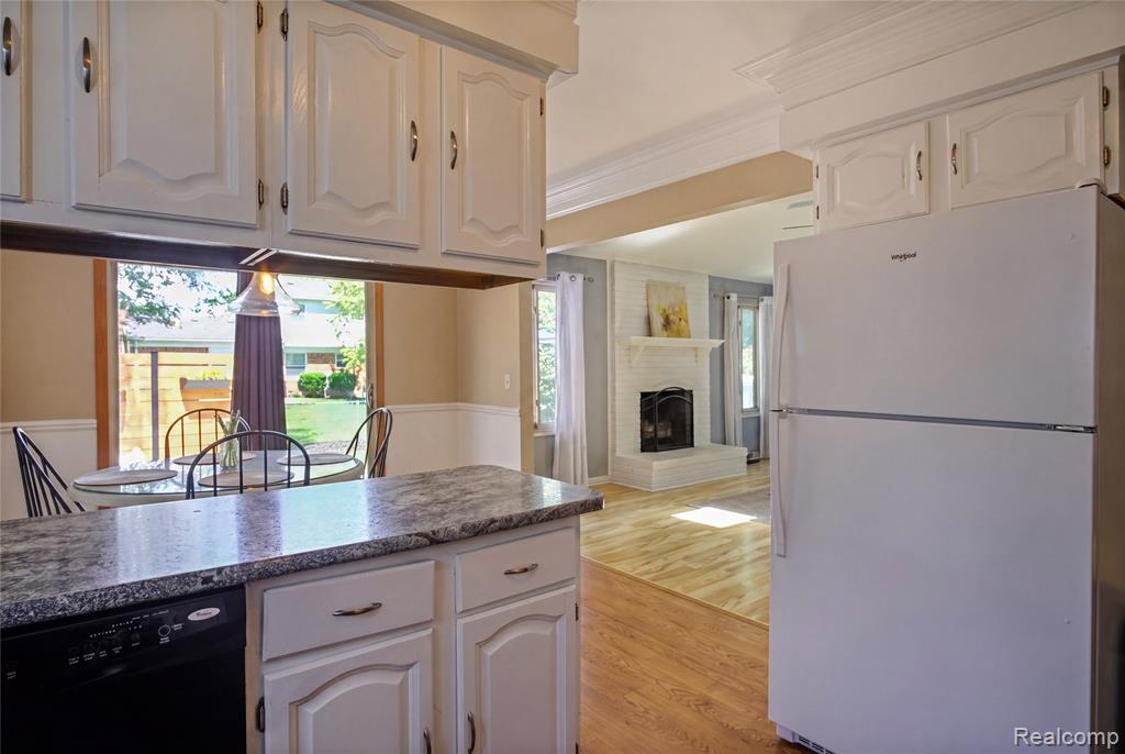 7878 Charrington Drive, Canton, MI 48187 — Photo 6