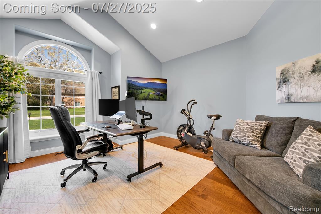 736 Inverness, Highland, MI — Photo 12