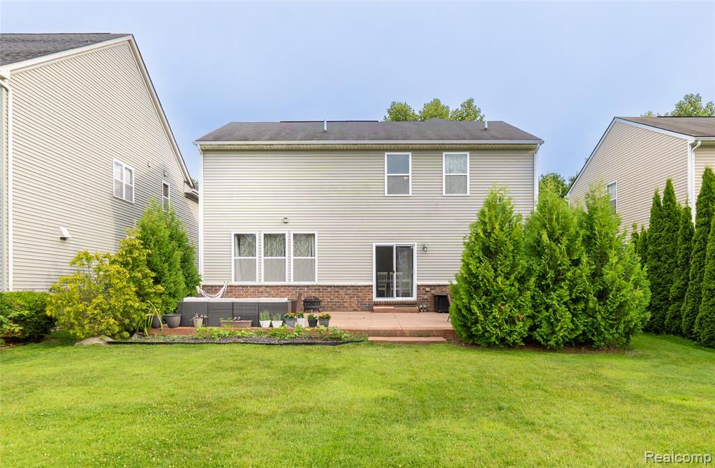51224 Luke Lane, Novi, MI — Photo 52