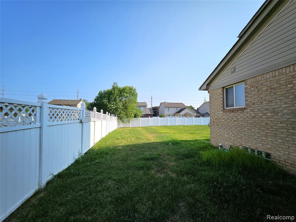15801 Toulouse, Fraser, MI 48026 — Photo 3