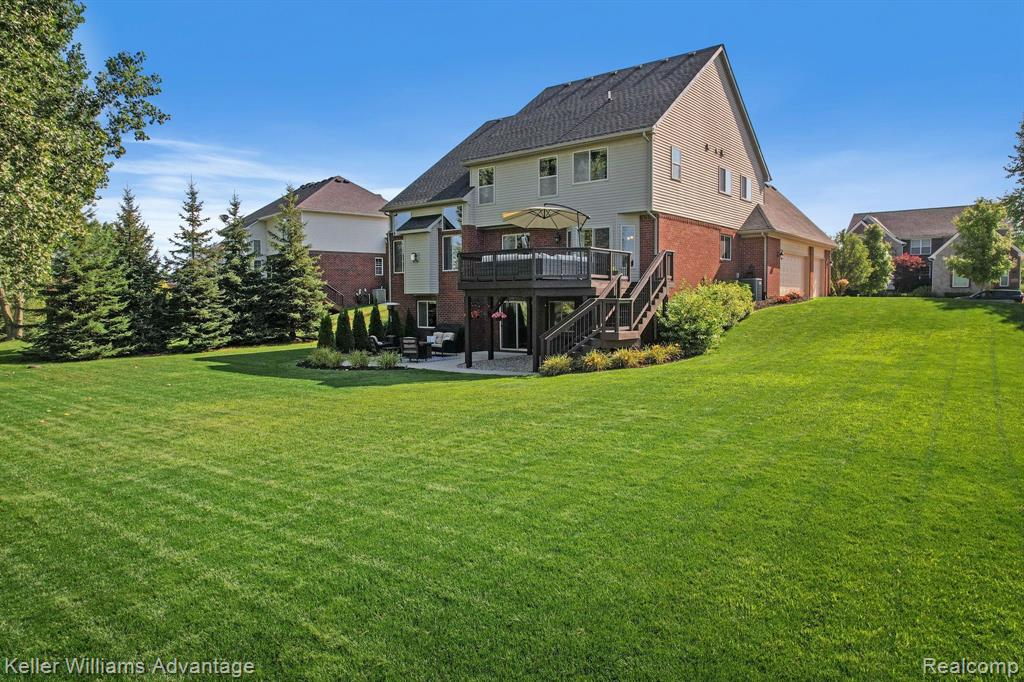 24601 BROMPTON Way, South Lyon, MI 48178 — Photo 40