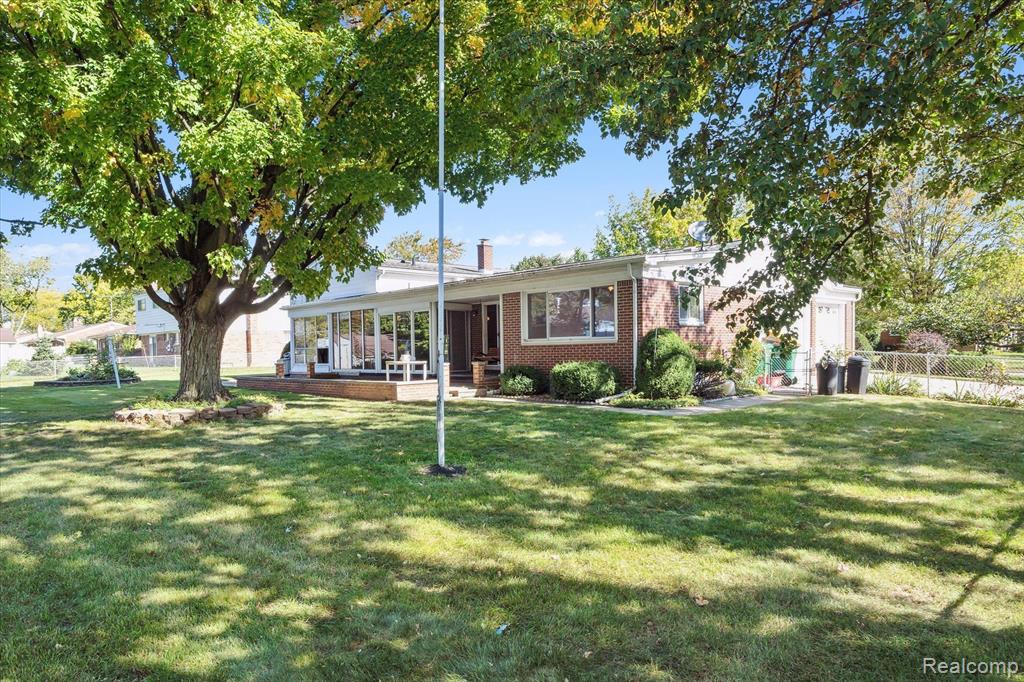 862 JUNEAU Road, Ypsilanti, MI 48198 — Photo 48