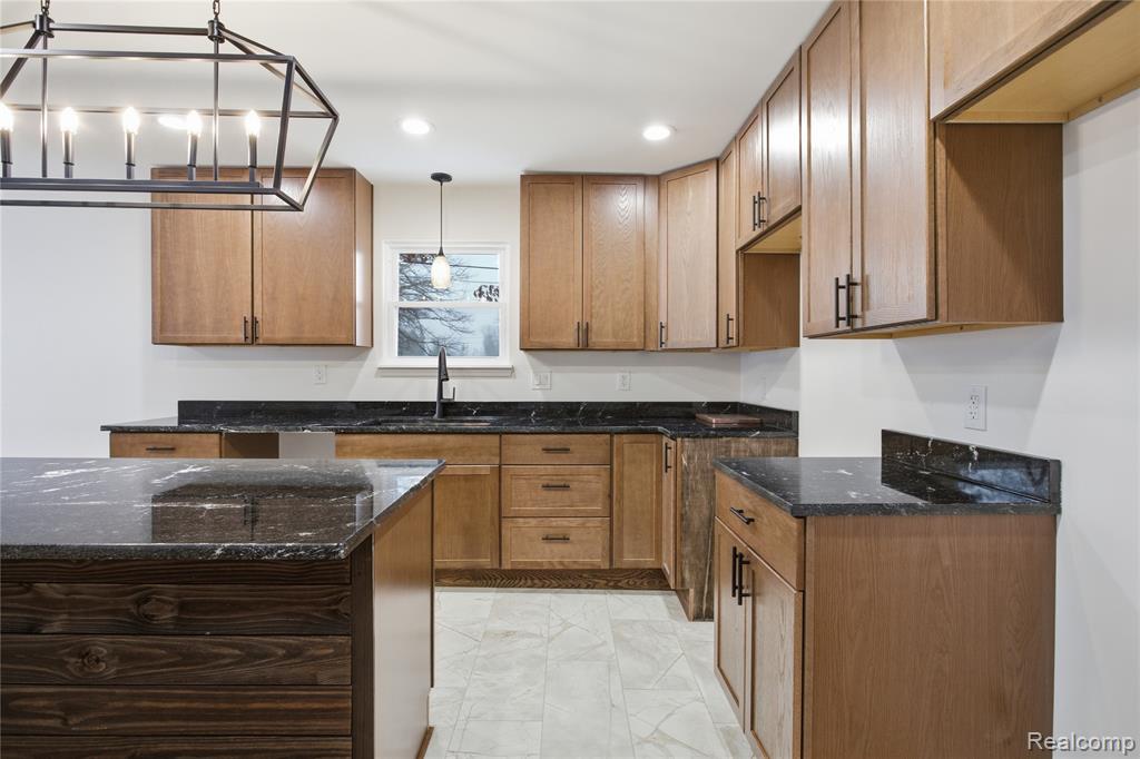 38047 Wabash Street, Romulus, MI 48174 — Photo 12
