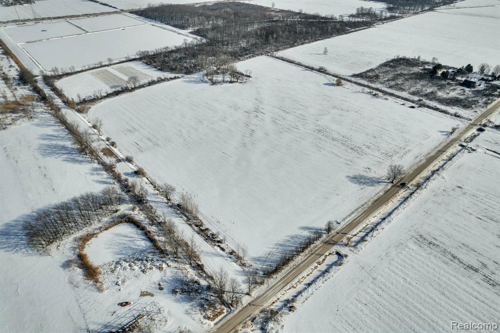 VL E. DONALD Donald Road, Capac, MI 48014 — Photo 3