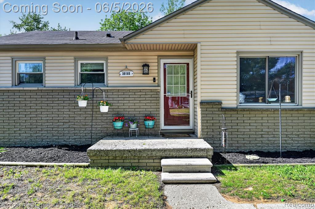 39185 Chase Street, Romulus, MI 48174 — Photo 2