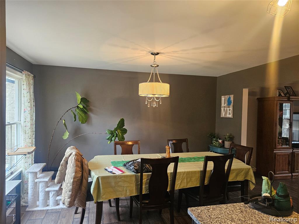 5244 Applewood Drive, Flushing, MI 48433 — Photo 6
