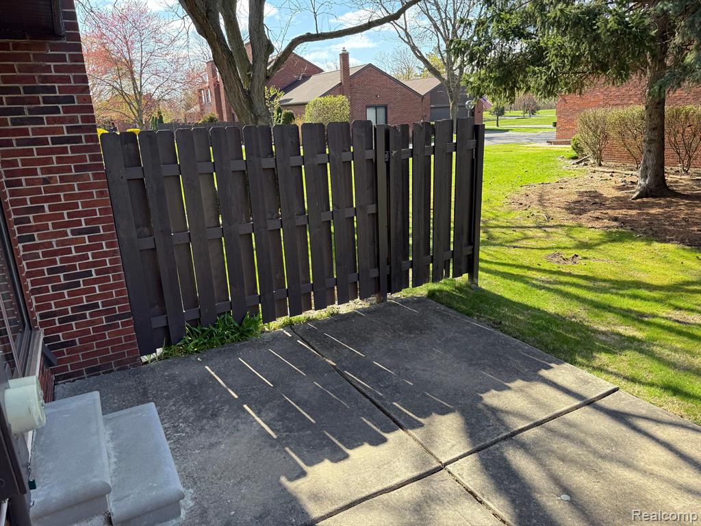 11 KIMBERLY Lane, 54, Dearborn, MI 48120 — Photo 20