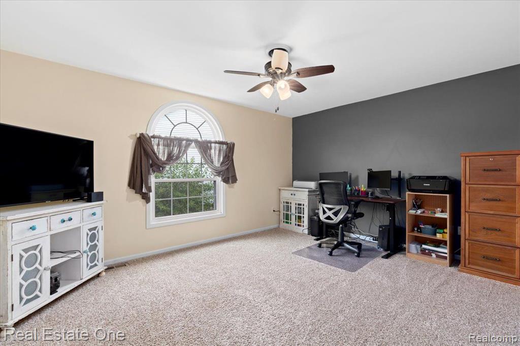 805 WOODLEIGH Way, Oxford, MI 48371 — Photo 40