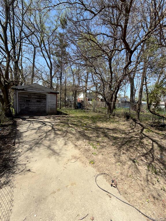 9181 PINEHURST Street, Detroit, MI 48204 — Photo 22