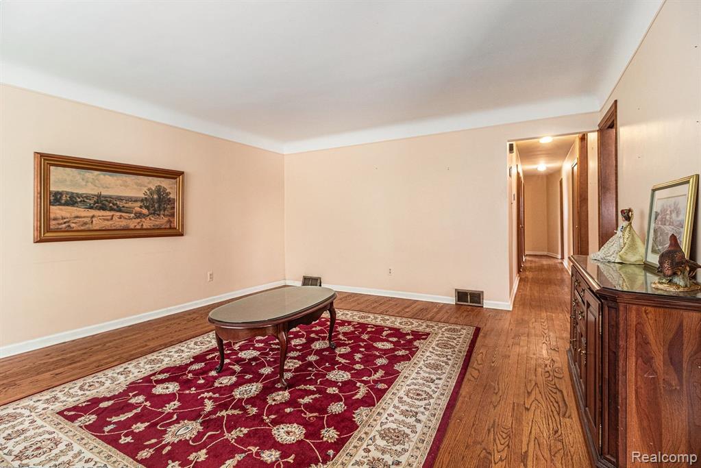 4402 Roosevelt Boulevard, Dearborn Heights, MI 48125 — Photo 7