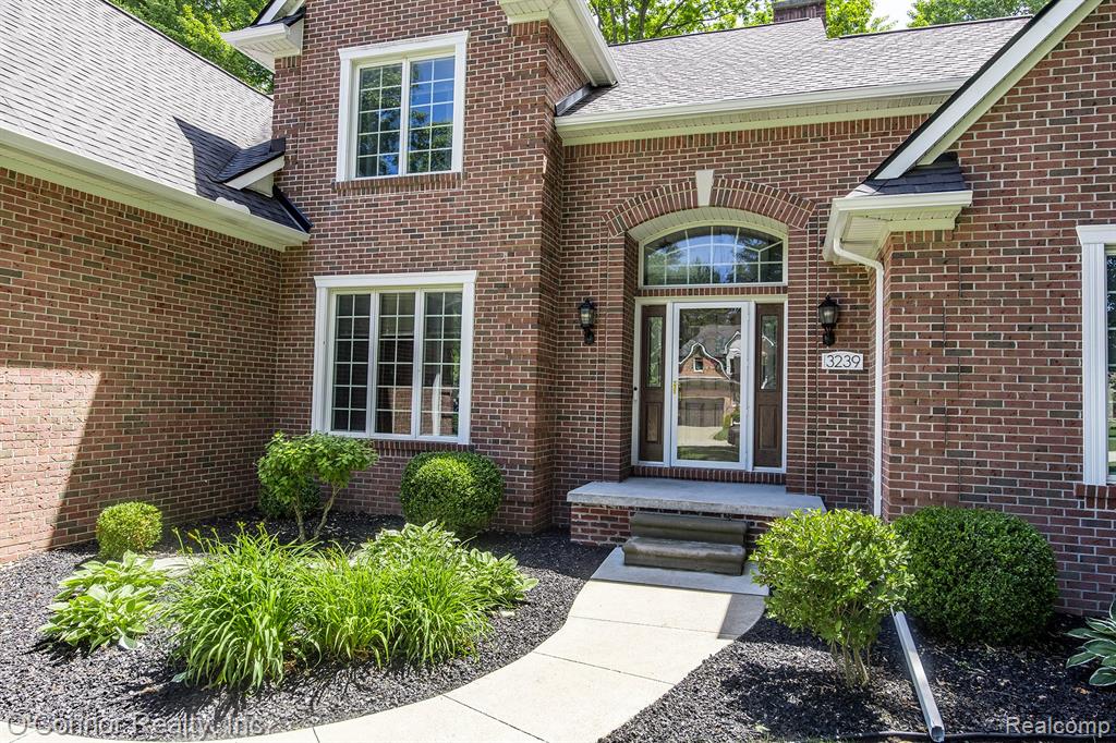 3239 Turnberry, Port Huron, MI 48060 — Photo 2