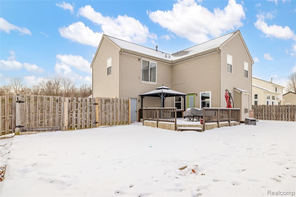 52400 Huntley Avenue, New Baltimore, MI 48047 — Photo 46