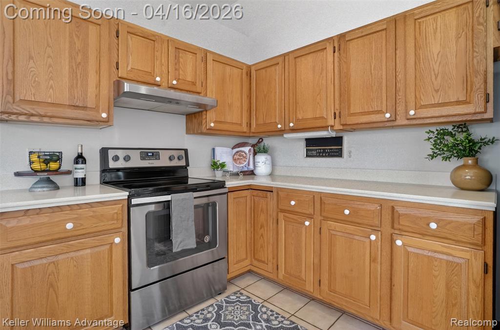 625 Summit Ridge Drive, Milford, MI 48381 — Photo 21