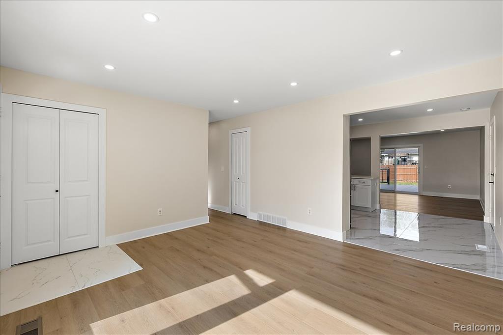 47349 Nita Drive, Utica, MI 48317 — Photo 10