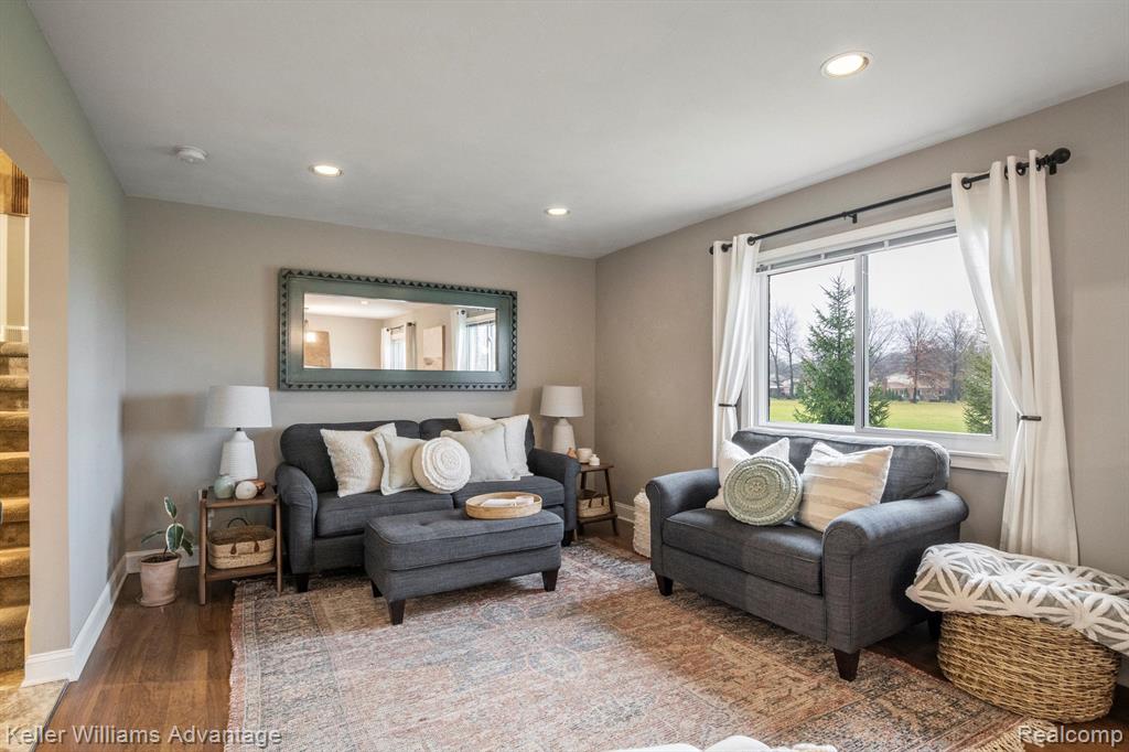 43924 ORLEANS, Canton, MI 48187 — Photo 18