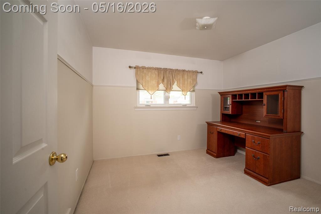 27188 Weddel Avenue, Brownstown, MI 48183 — Photo 14