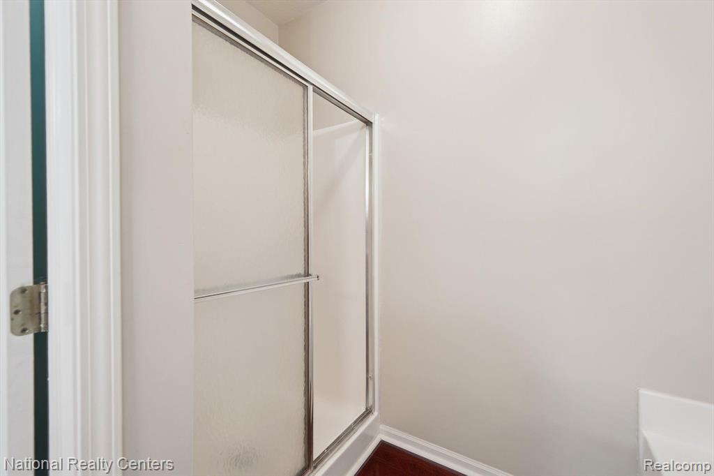 1490 FOX POINTE Circle, Ann Arbor, MI 48108 — Photo 23