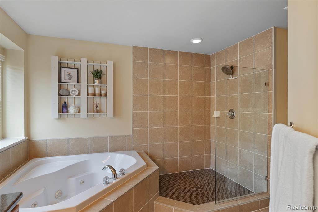 14109 Berryknoll Drive, Utica, MI 48315 — Photo 26