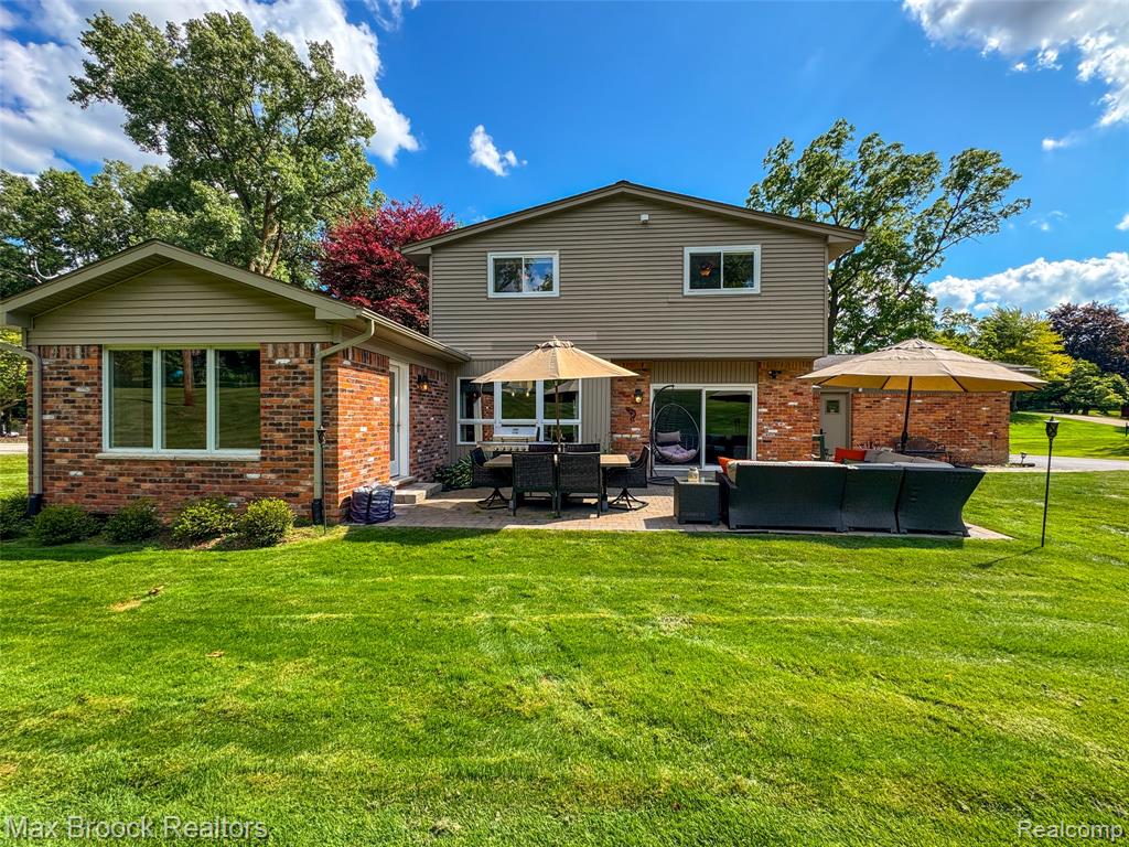 6907 W Knollwood Circle, West Bloomfield, MI — Photo 38