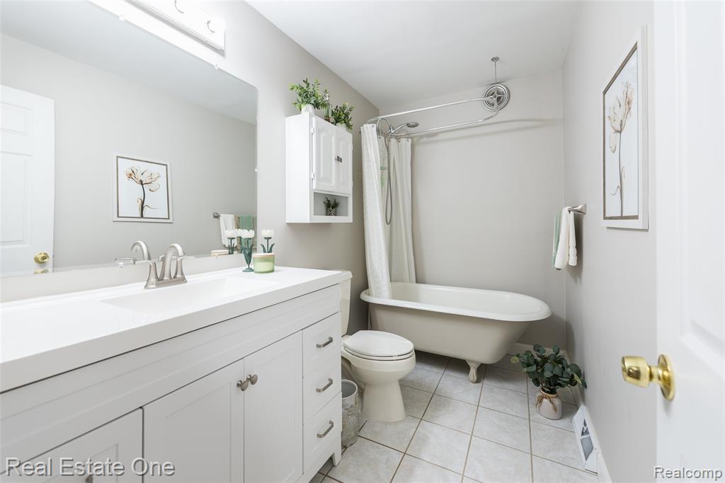 4141 Van Amberg Road, Brighton, MI 48114 — Photo 25