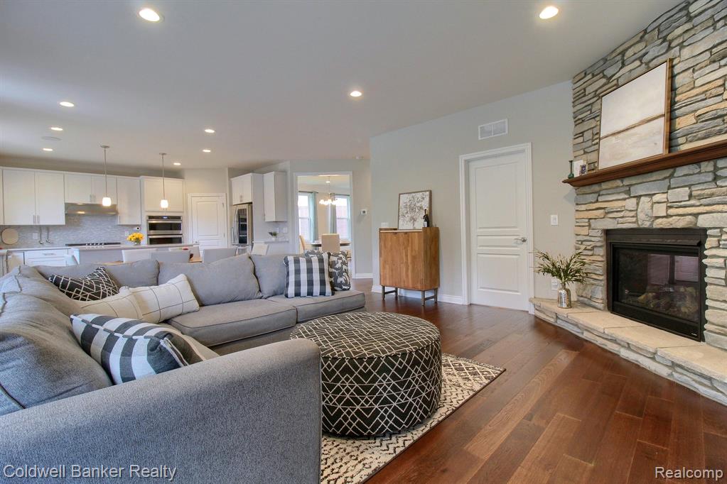 44298 BILLINGS Drive, Novi, MI 48377 — Photo 15