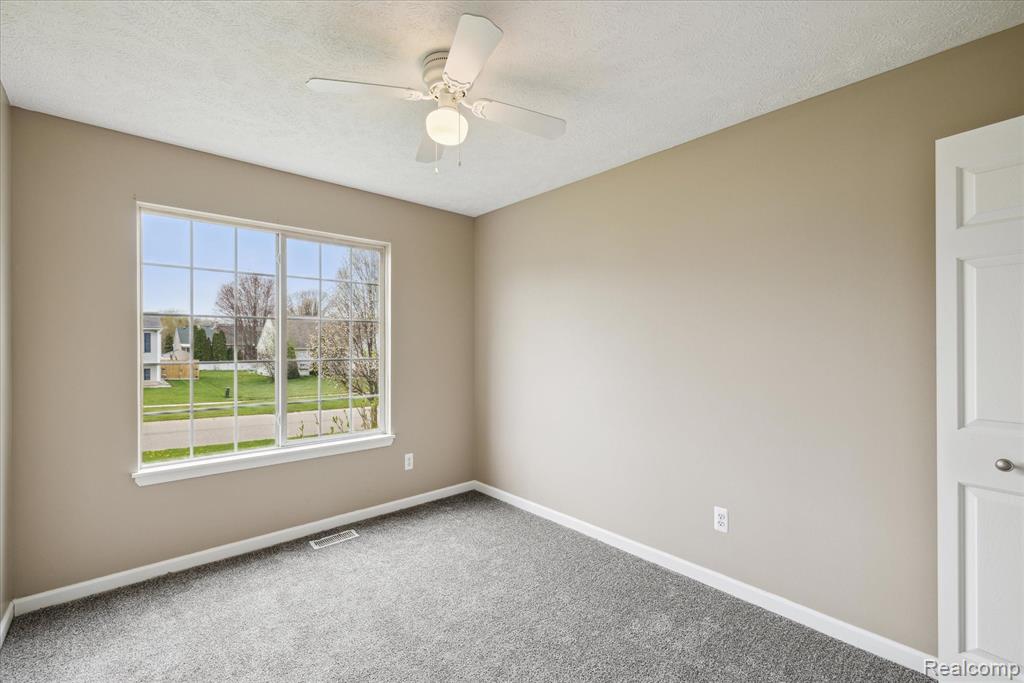 684 HAYSTACK Drive, Linden, MI 48451 — Photo 18