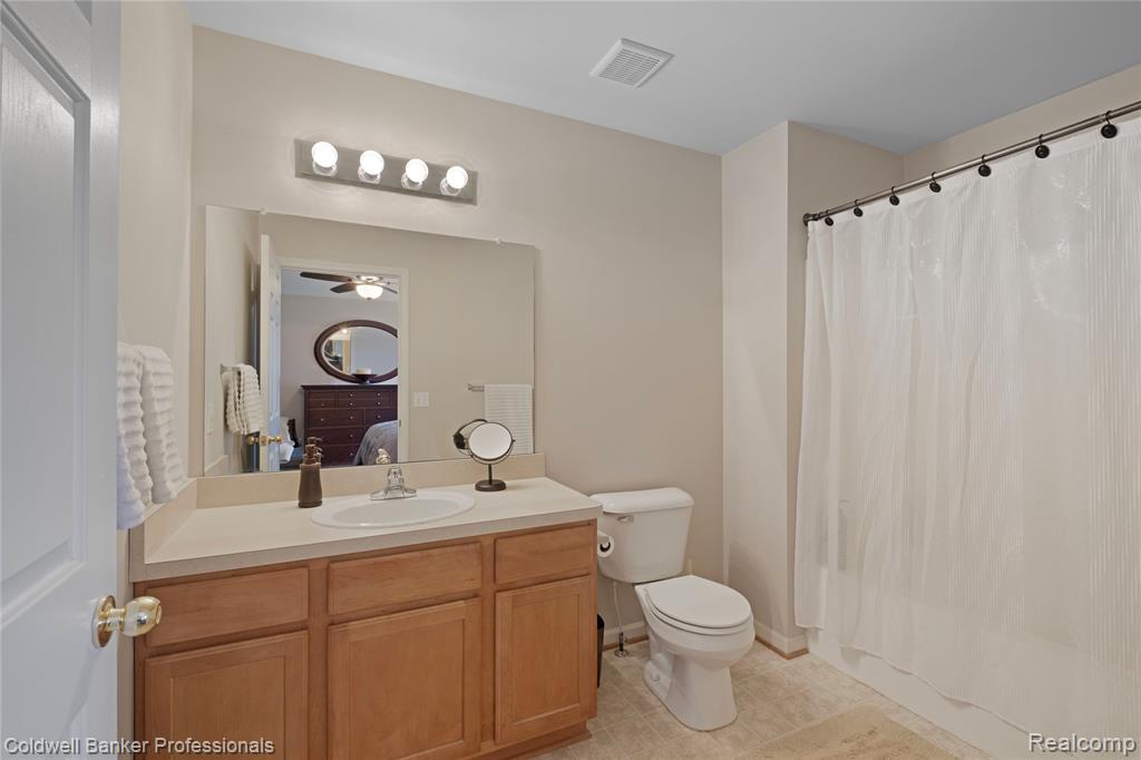 9283 Betsie Drive, Grand Blanc, MI 48439 — Photo 14