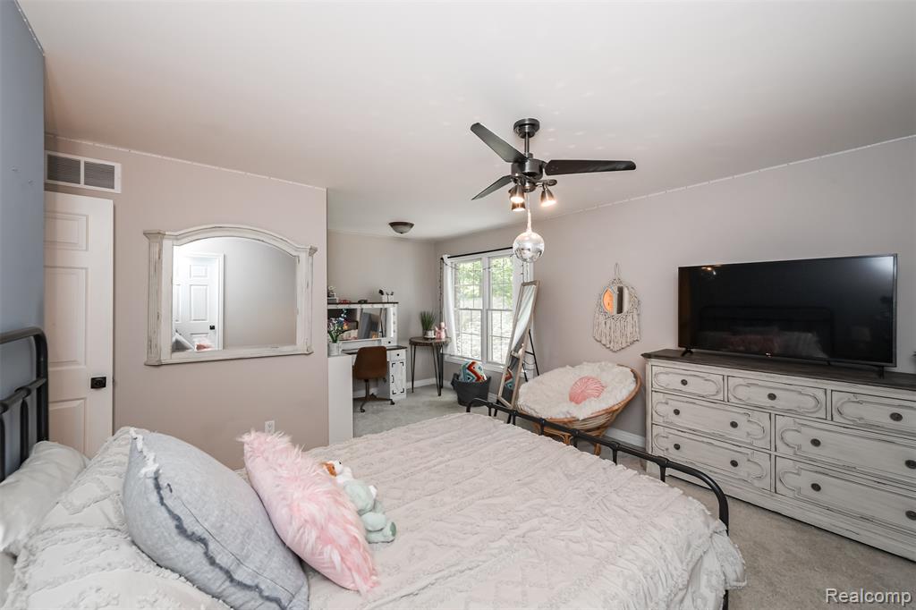 3376 Oak Park Drive, Saline, MI 48176 — Photo 47