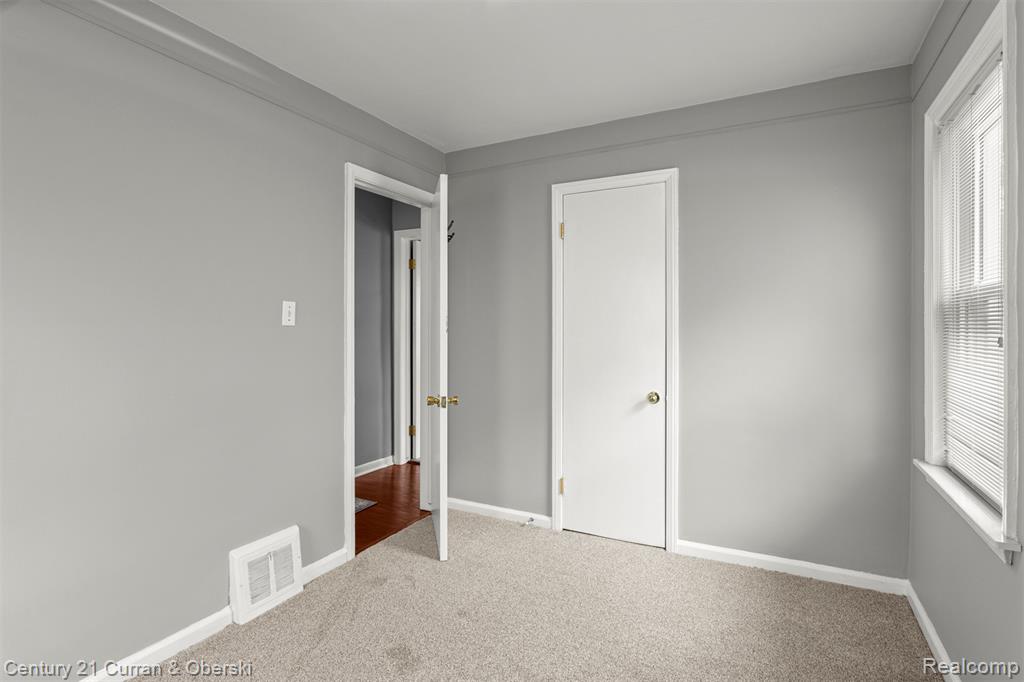 919 Whitcomb Avenue, Royal Oak, MI 48073 — Photo 17