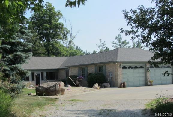 5495 Walker Road, Goodrich Vlg, MI — front exterior