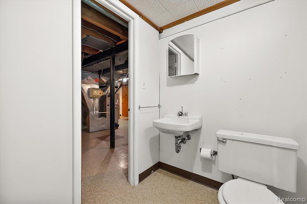 17455 Kinross Avenue, Beverly Hills, MI 48025 — Photo 33