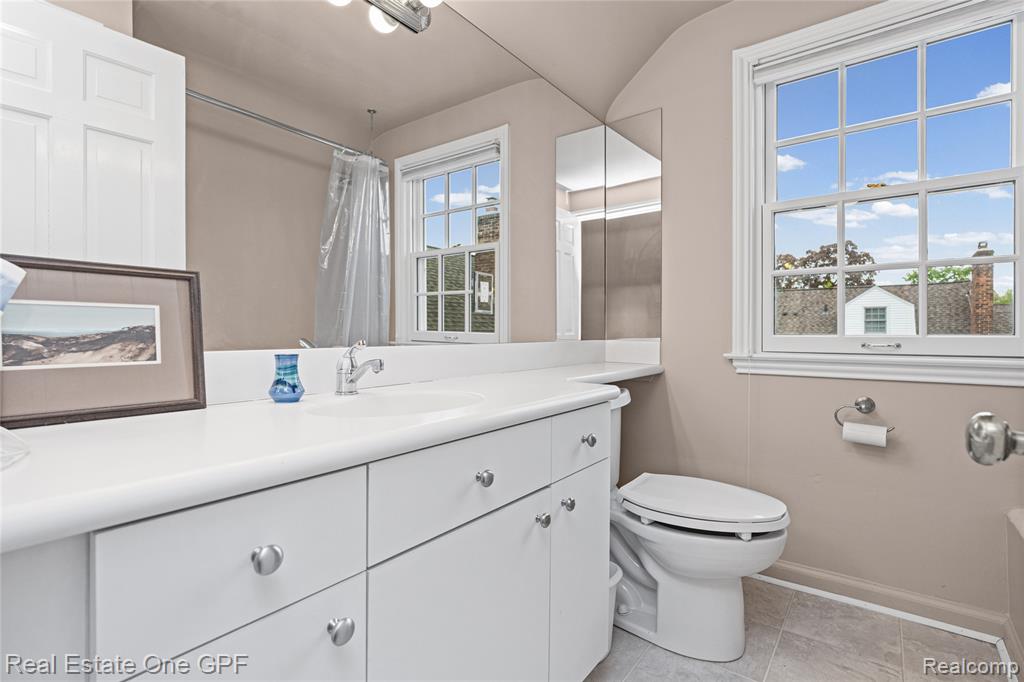 16904 Saint Paul Street, Grosse Pointe, MI 48230 — Photo 35