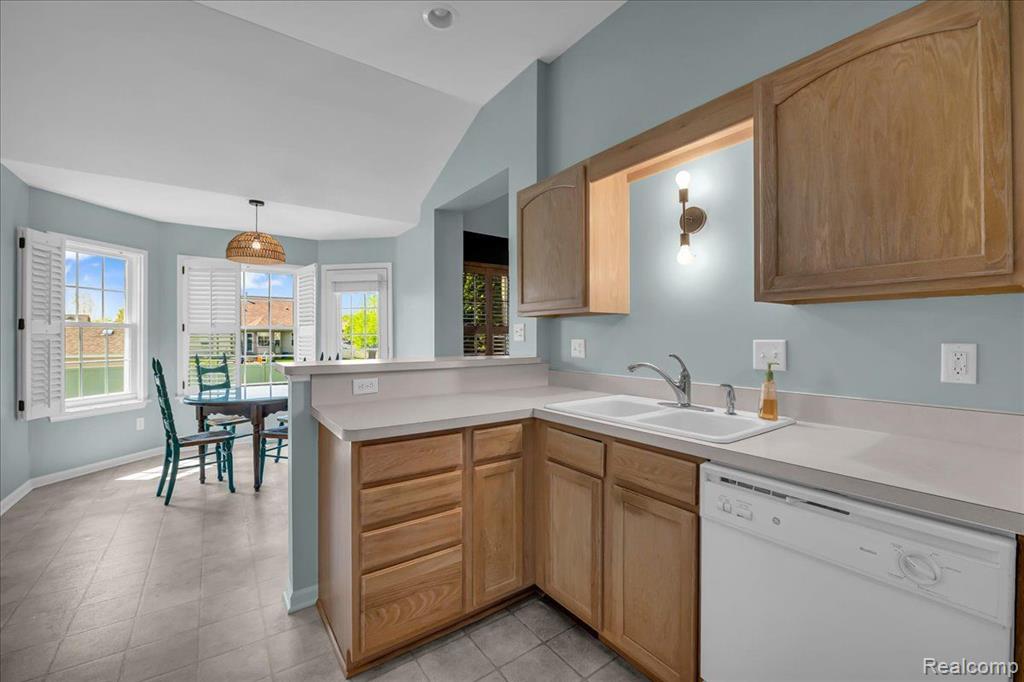 4134 ASPEN Circle, Grand Blanc, MI 48439 — Photo 11