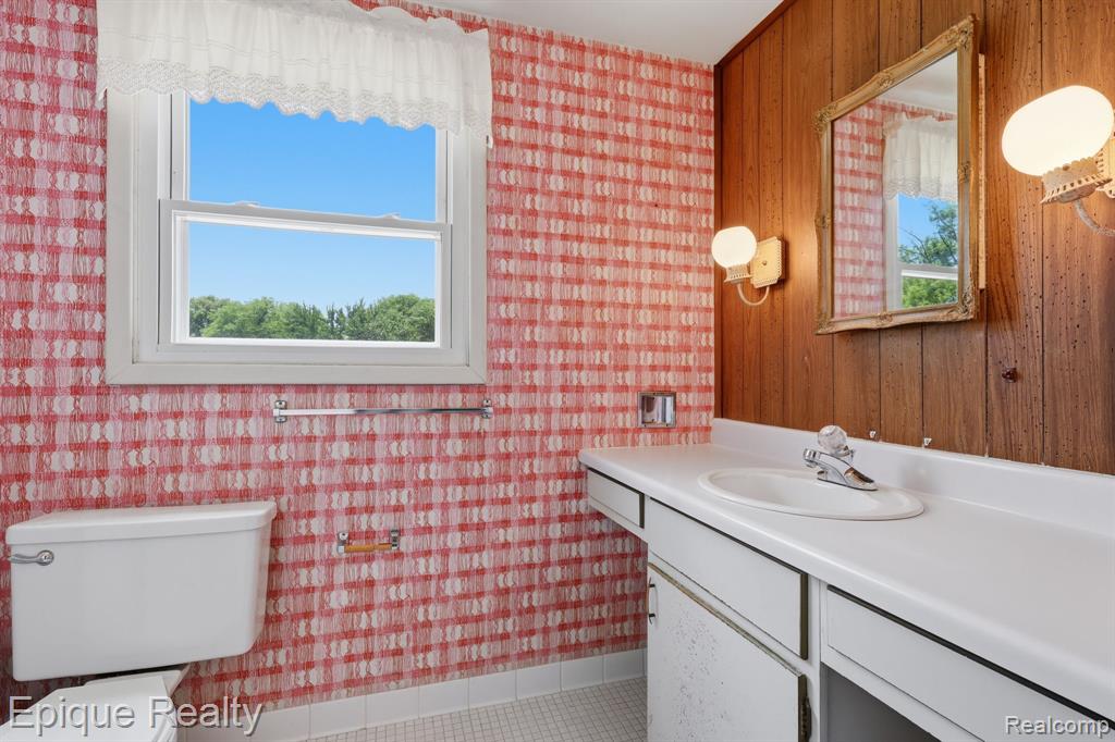 4856 Danbury Drive, Troy, MI 48085 — Photo 21