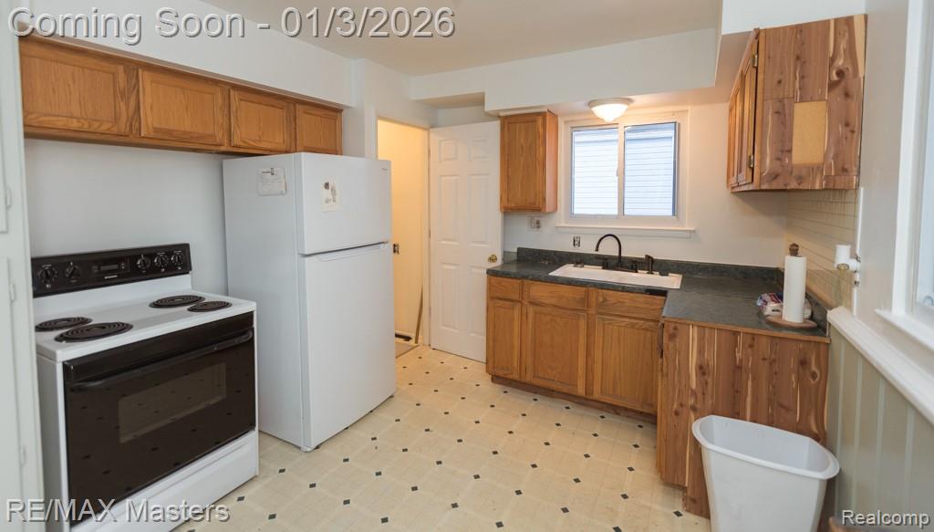 4696 Syracuse Street, Dearborn Heights, MI 48125 — Photo 6