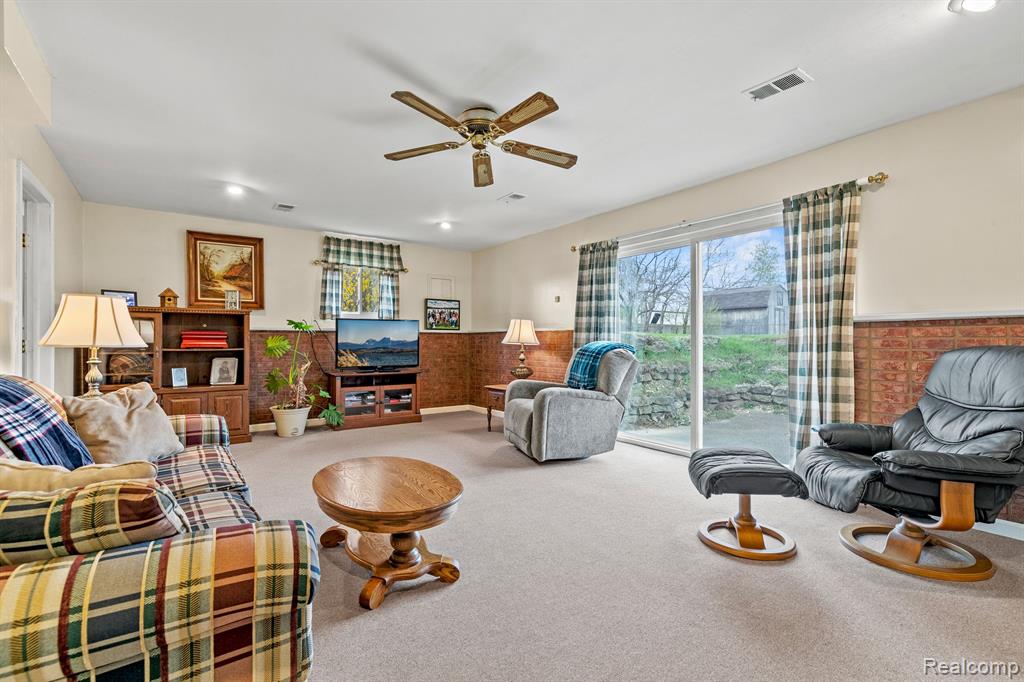 60820 LILLIAN Street, South Lyon, MI 48178 — Photo 11
